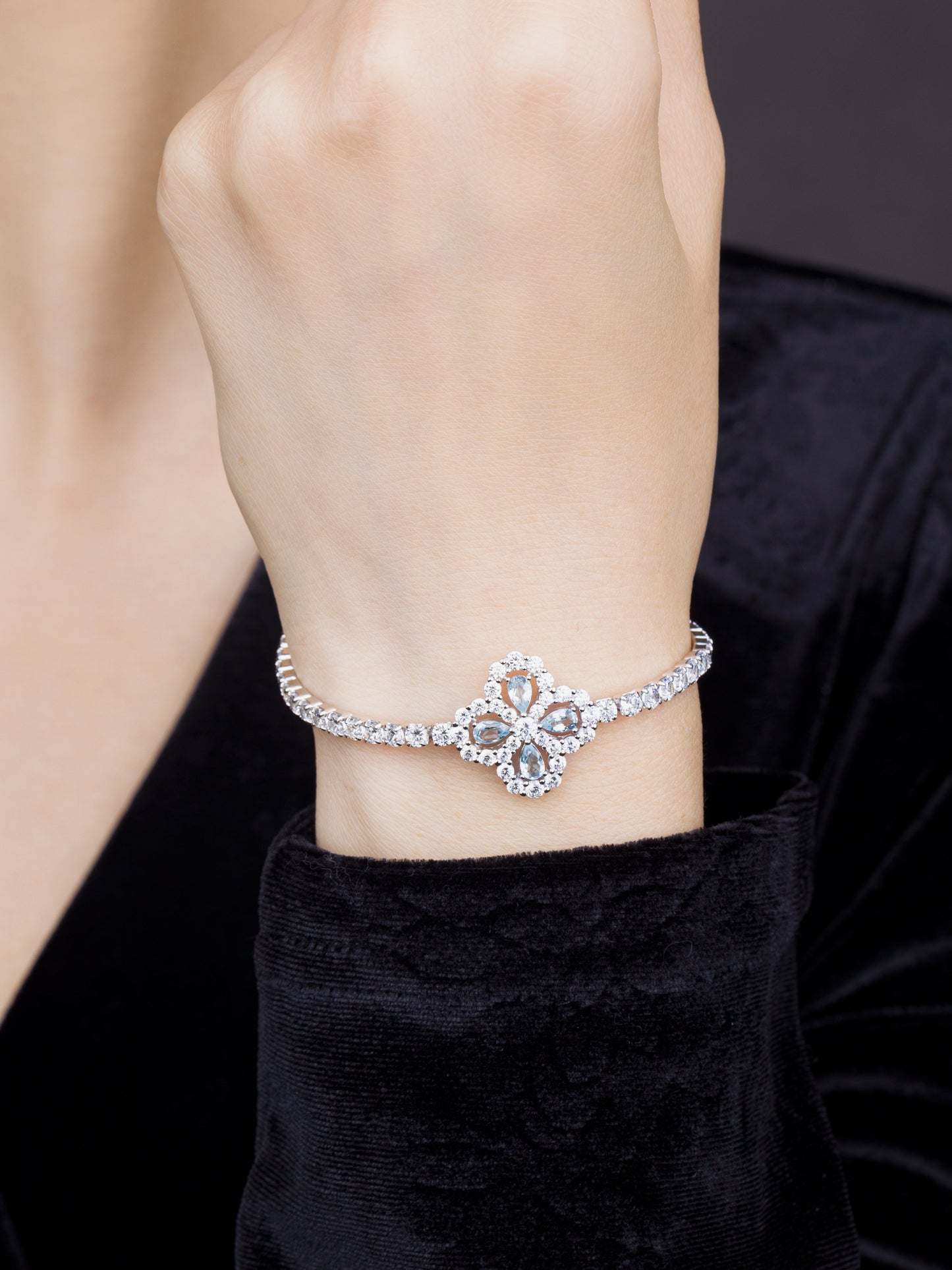 Serenade of Fortune: S925 Natural Sky Blue Topaz Bracelet