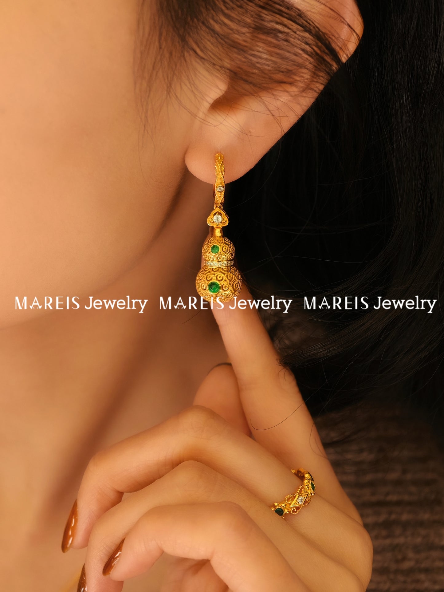18K Gold Plated Filigree Inlaid Emerald Hulu Earrings