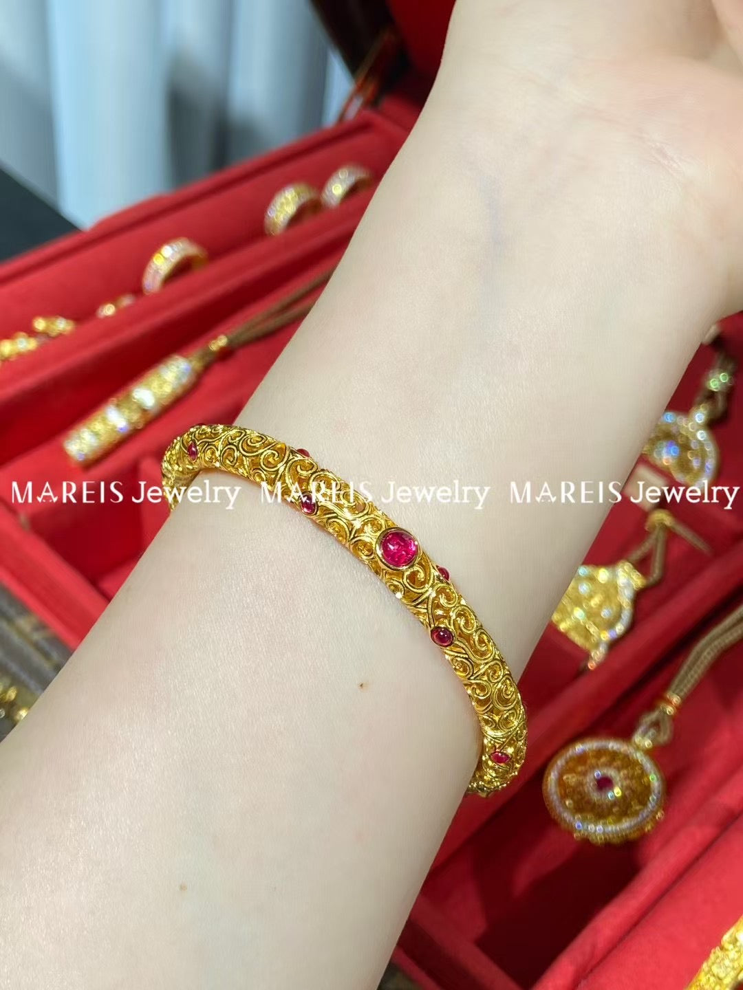 18K Gold Plated Filigree Inlaid Bangle in Red