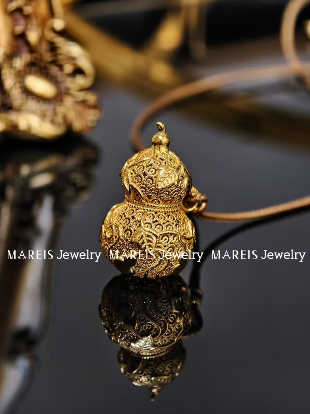 18K Gold Plated Entwisted Vine Hulu Necklace