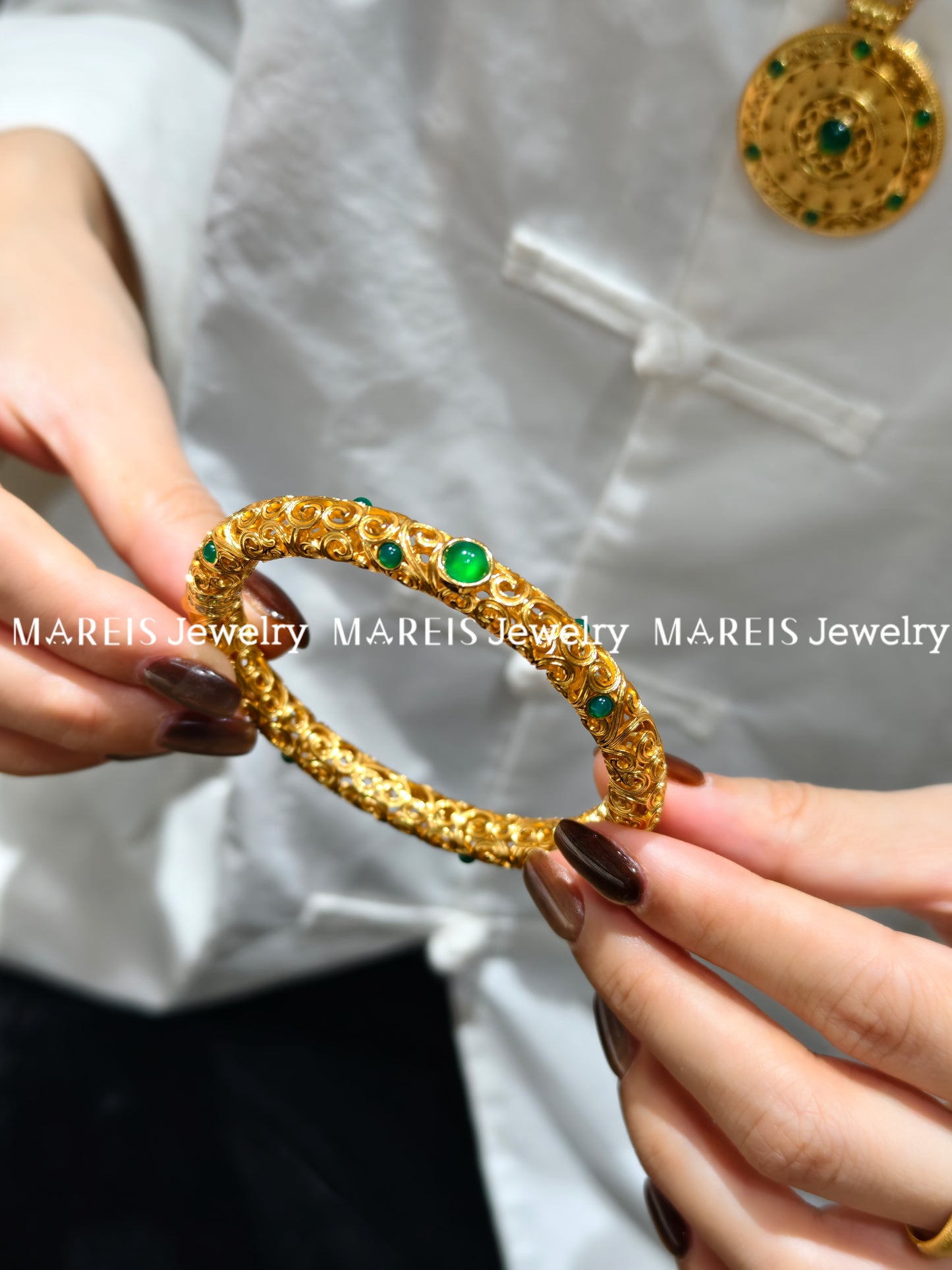 18K Gold Plated Filigree Inlaid Bangle in Green