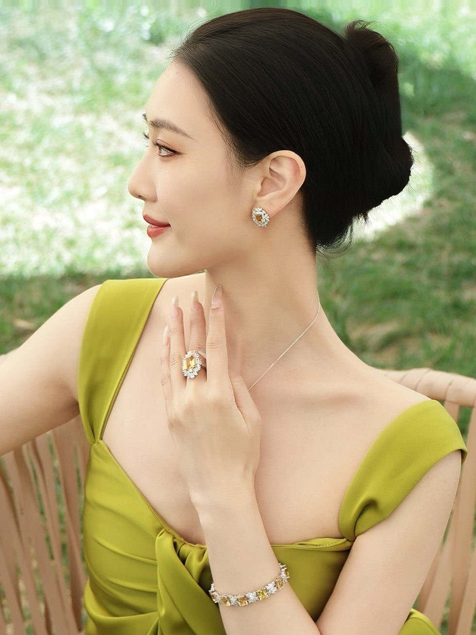 Glistening stars: S925 Golden Citrine Radiance Earrings