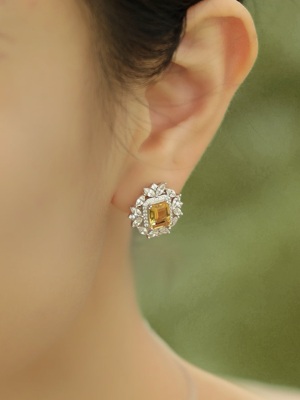 Glistening stars: S925 Golden Citrine Radiance Earrings
