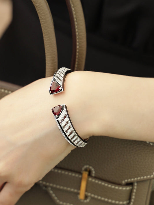 Rose of No Man's Land: S925 Natural Garnet Bracelet