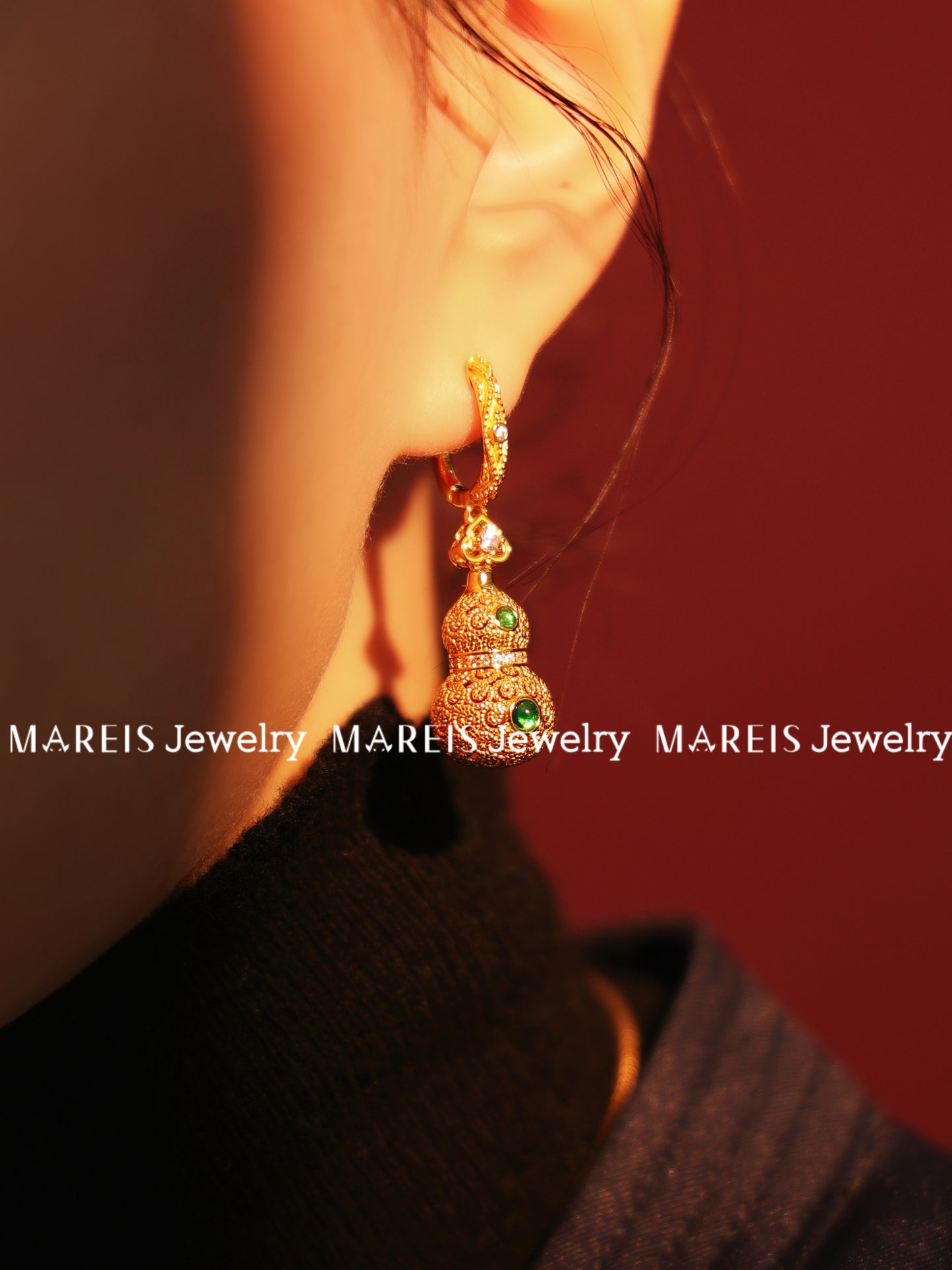 18K Gold Plated Filigree Inlaid Emerald Hulu Earrings