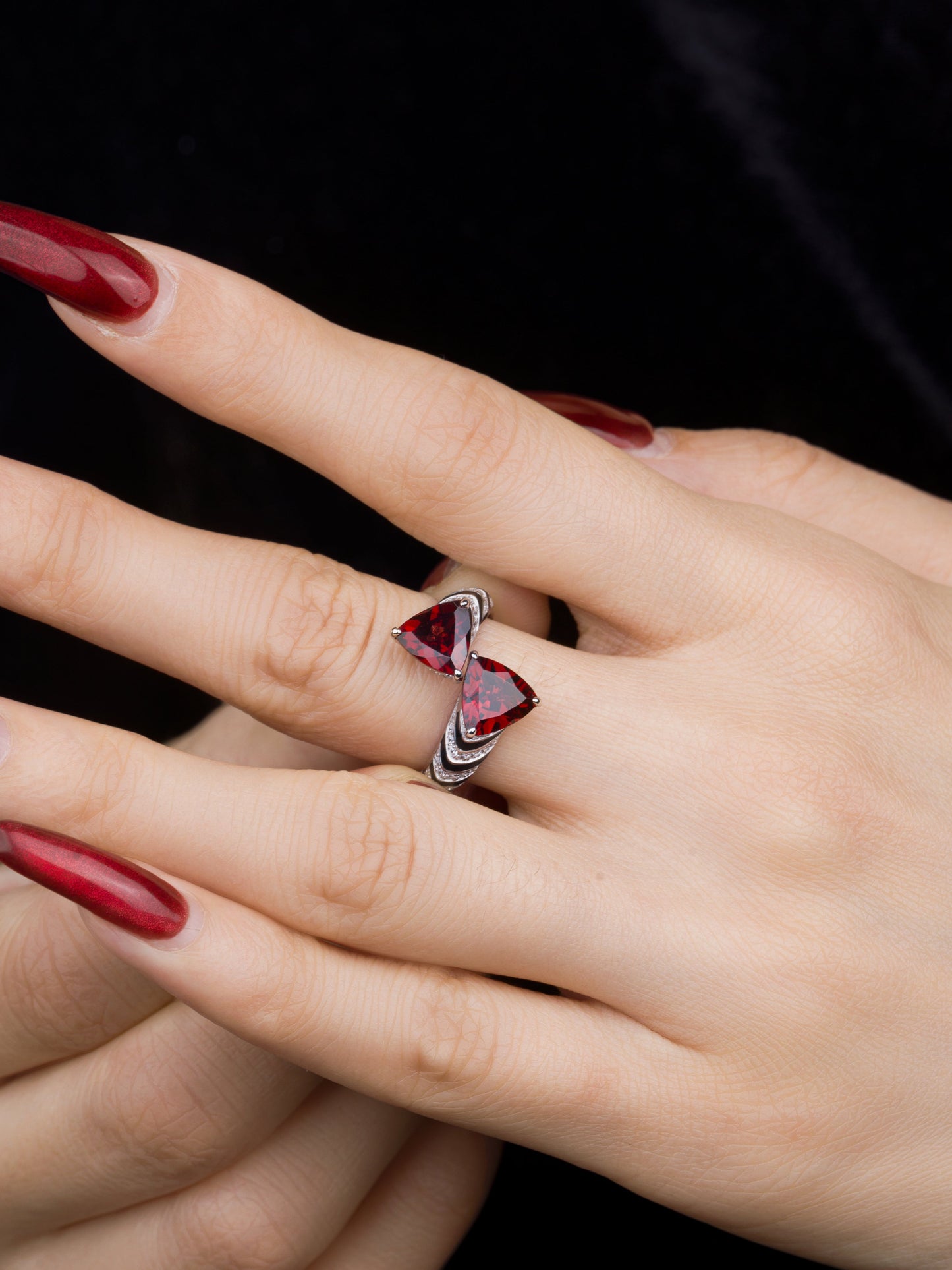 Rose of No Man's Land: S925 Natural Garnet Ring